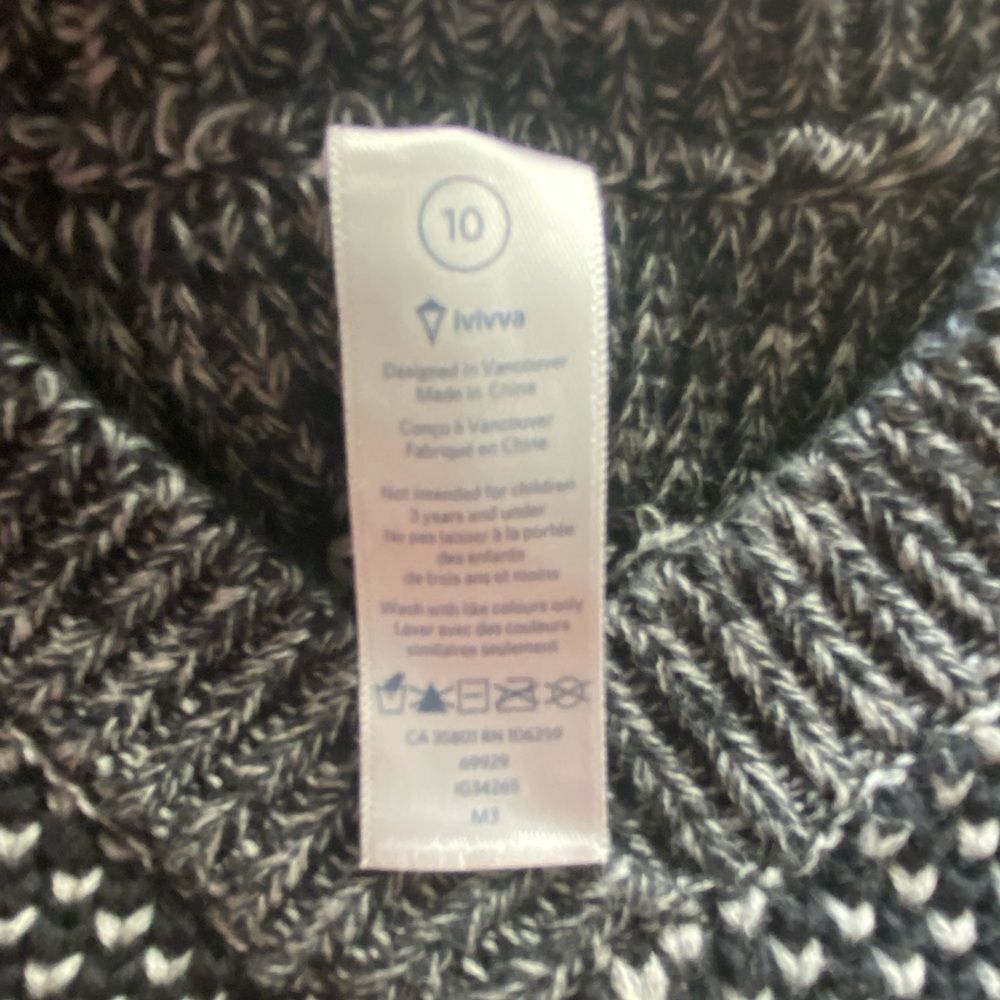 Ivivva by Lululemon Girls To Be Cozy Knit Black Pullover Sweater 10 - Picture 7 of 11